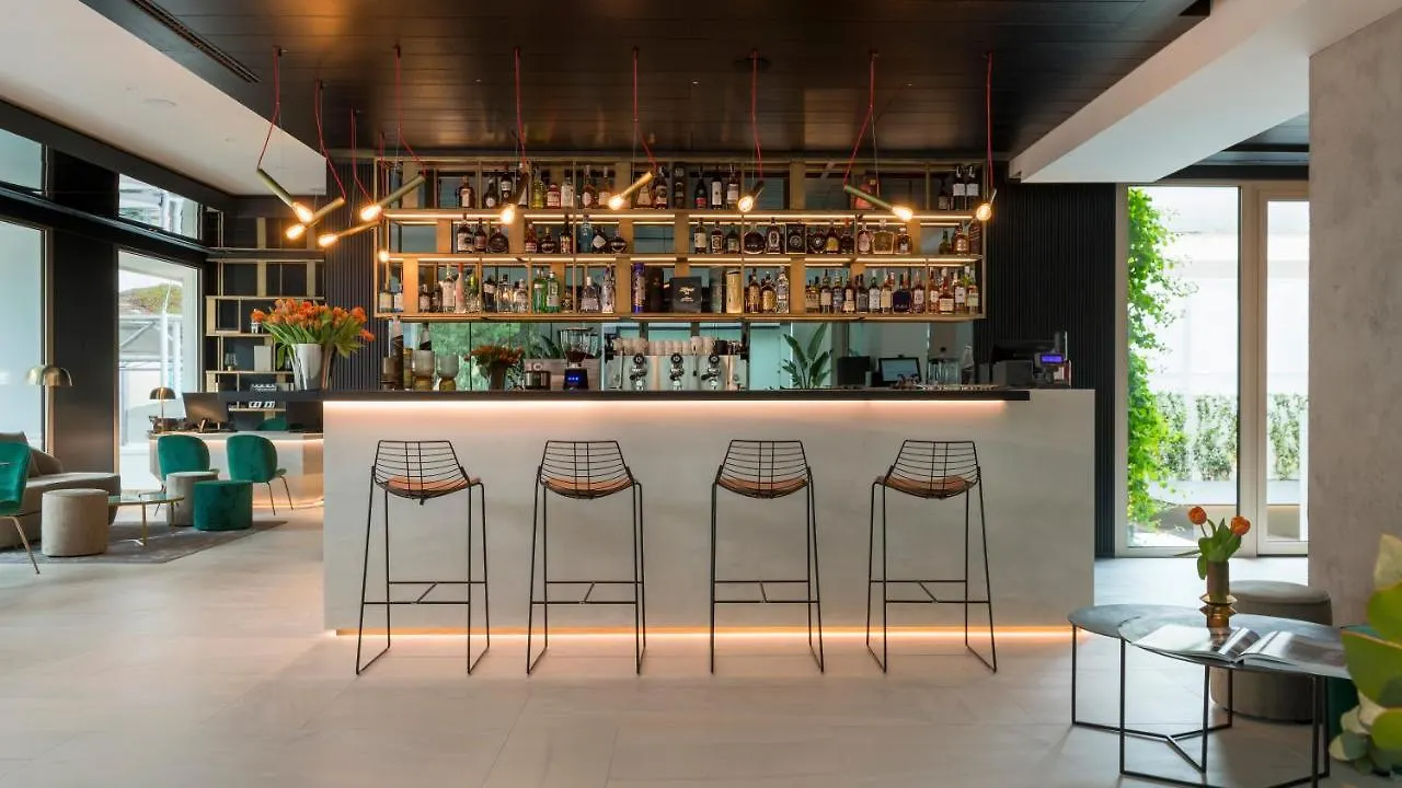 We Me Suite Hotel Riccione 4*,  Italia